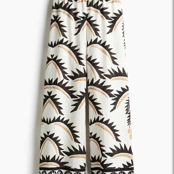 H&M Black and Cream Patterned Wide Leg Pants Bin F - Picture 4 of 7